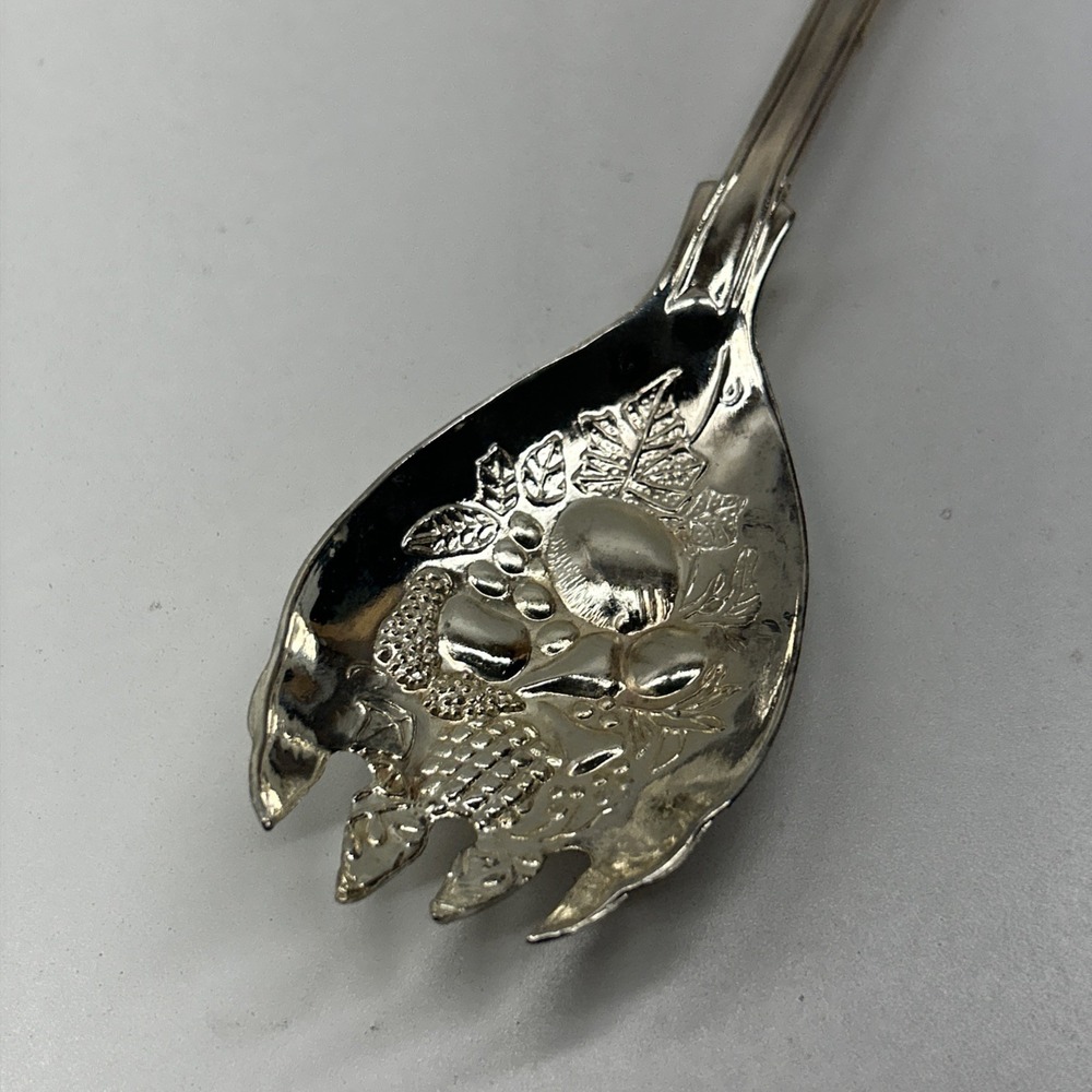 Vintage Silverplate Ornate Berry‎ Spoon Fruit Embossed Bowl Serving - Picture 5 of 8